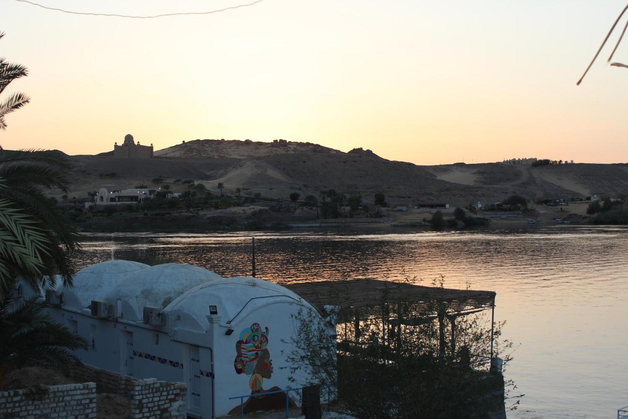 Nile View Guest House Aswan Exteriör bild